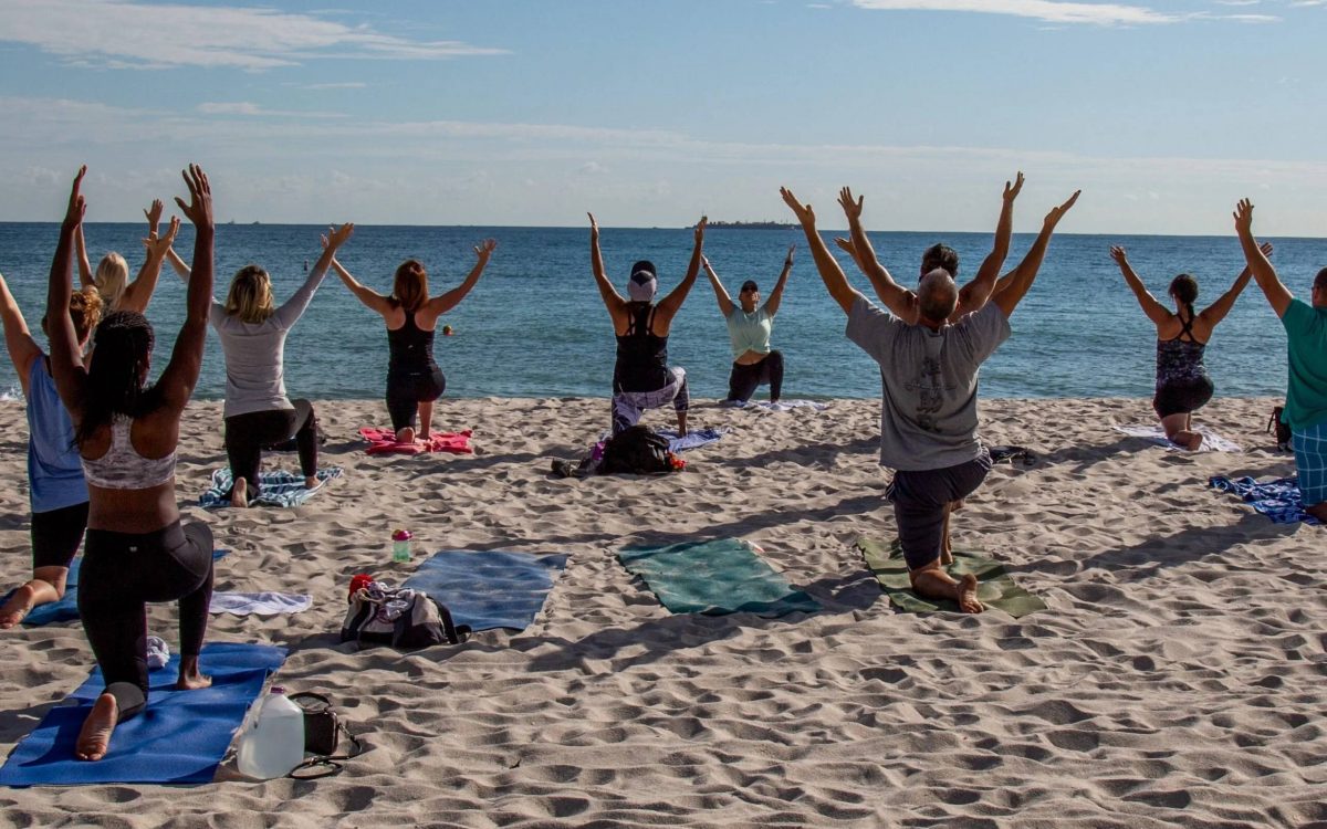 beach-yoga